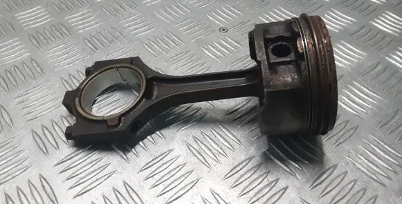 Jaguar S-Type Piston with connecting rod