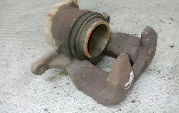Front brake caliper