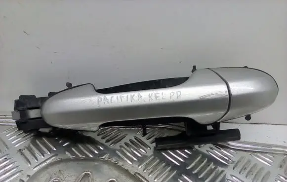 Chrysler Pacifica Front door exterior handle 40234500