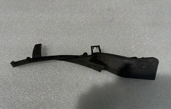Nissan Juke I F15 Windshield trim 668941KK1A