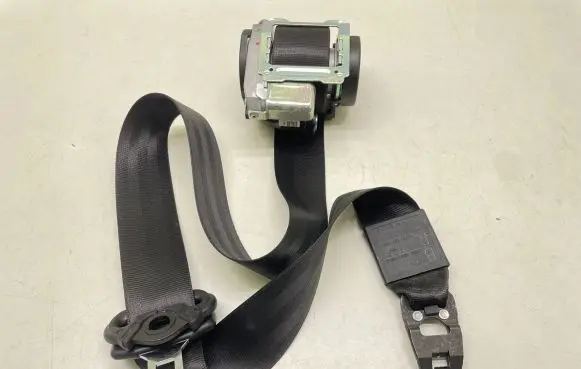 Audi A6 S6 C6 4F Front seatbelt 4F0857706
