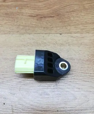 Toyota RAV 4 (XA30) Airbag deployment crash/impact sensor 8983133020