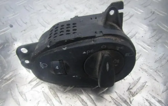 Ford Focus Light switch