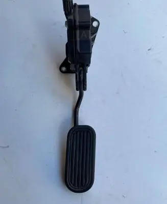 Lexus IS 220D-250-350 Accelerator throttle pedal 7811053010 01J30C00005 1988007221