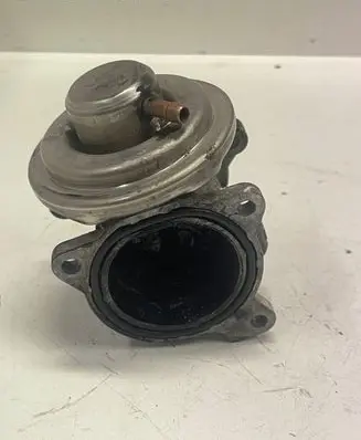 Skoda Fabia Mk2 (5J) EGR valve 045129637A