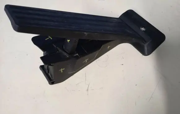 BMW 3 F30 F35 F31 Accelerator throttle pedal 6853175