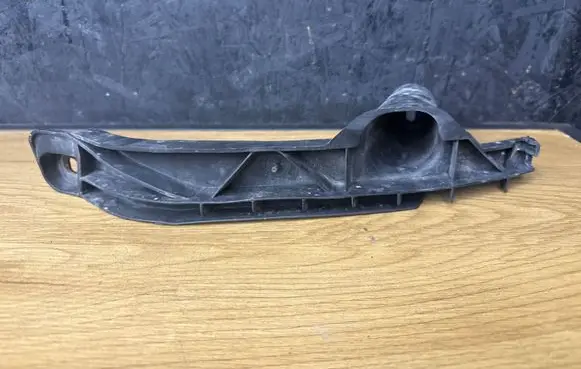 Volkswagen Golf V Headlight/headlamp mounting bracket 1K0807890B