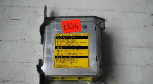Subaru Impreza I Airbag control unit/module 1523002392