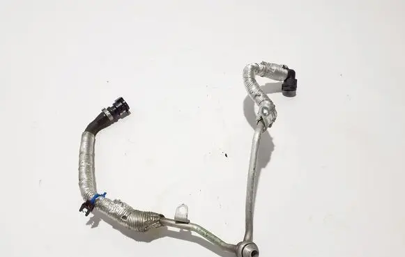 BMW 5 G30 G31 G38 Engine coolant pipe/hose 8596387