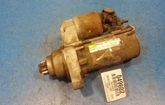 Skoda Fabia Mk2 (5J) Starter motor 02T911023S