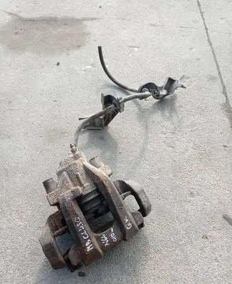 Mercedes-Benz GL X164 Rear brake caliper