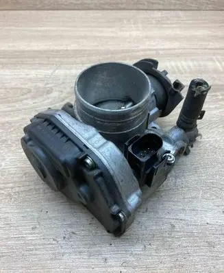 Skoda Octavia Mk1 (1U) Throttle valve 06A133064H