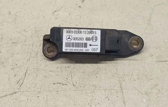 Mercedes-Benz CLK A209 C209 Airbag deployment crash/impact sensor 0018204426 0003033001329935 005263