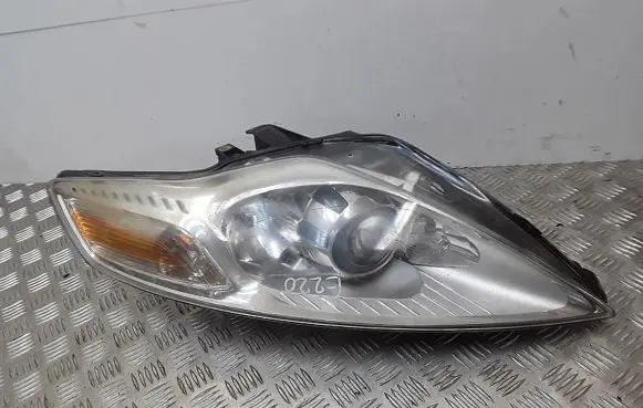 Ford Mondeo MK IV Headlight/headlamp 1136477RT