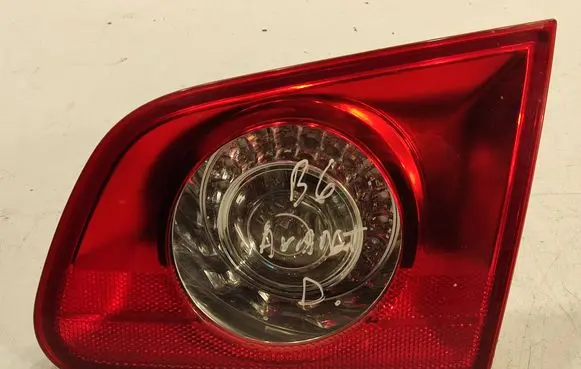Volkswagen PASSAT B6 Tailgate rear/tail lights