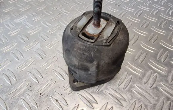Audi A8 S8 D2 4D Gearbox mount 4D0399151B