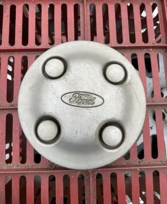 Ford Sierra Original wheel cap 83BB1130AB 83BB1130AA