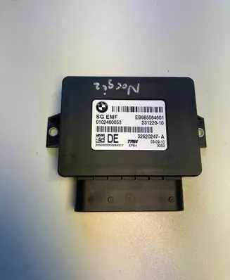 BMW 5 F10 F11 Hand brake control module 6850846 23122010 32620247A