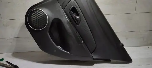 Chevrolet Cruze Rear door card panel trim 95184691