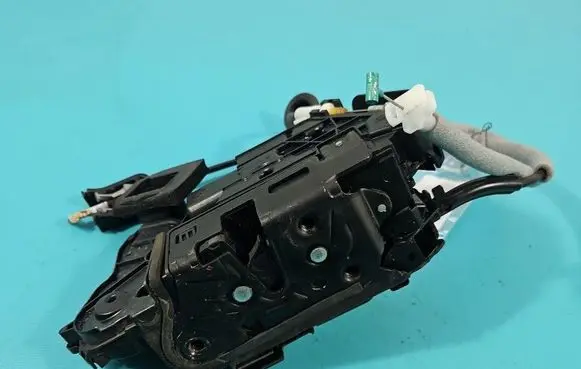 Skoda Kodiaq Front door lock B5A5TB837015A IMPRK1545590