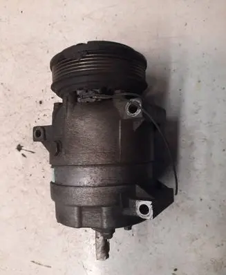 Renault Scenic I Air conditioning (A/C) compressor (pump) 7700105765 6561320 R134A