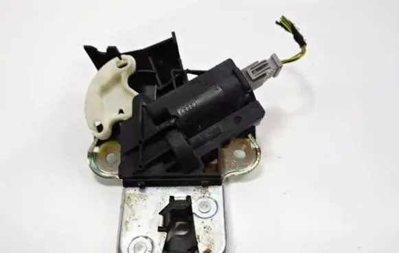 Audi A4 S4 B8 8K Tailgate/trunk/boot lock/catch/latch 4F5827505D