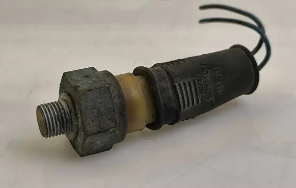 Vacuum valve