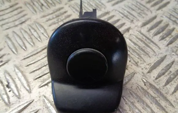Seat Mii Tailgate opening switch 1S0827566
