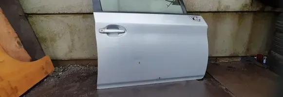 Toyota Prius (XW30) Front door LAK1F7
