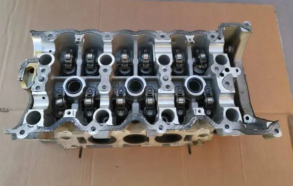 Mercedes-Benz ML W166 Engine head R2760162401 2760105820