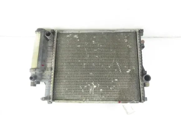 BMW 5 E39 Coolant radiator 1740701 1740699 1740696