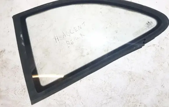 Hyundai Accent Rear side window