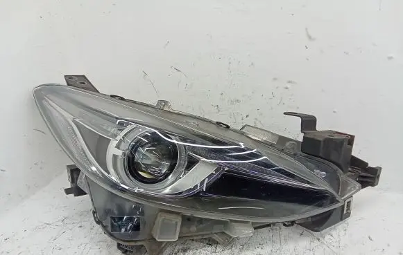 Mazda 3 III Headlight/headlamp BHN351030 K2442 BHT651030