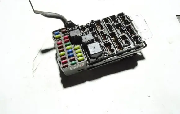 Honda Civic Fuse module 3820ES6AE000