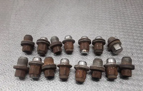 Land Rover Range Rover Sport L320 Nuts/bolts 