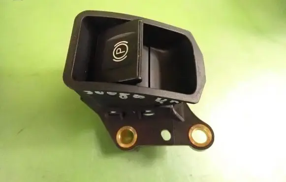 Toyota Avensis T270 Hand parking brake switch 84390-05020