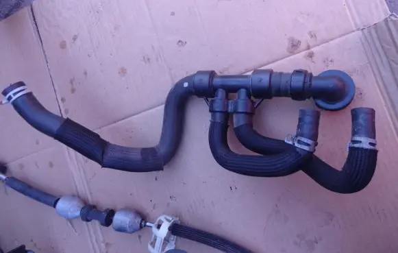 Peugeot 3008 I Engine coolant pipe/hose HSRZ-00145