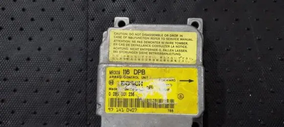 Mitsubishi Carisma Airbag control unit/module 0285001236 mr309116dpb
