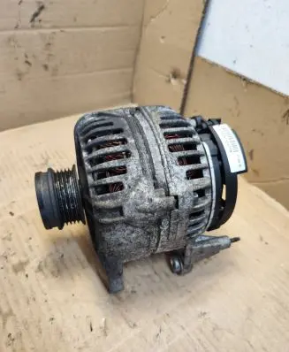 Volkswagen PASSAT B5 Generator/alternator 12042830125N