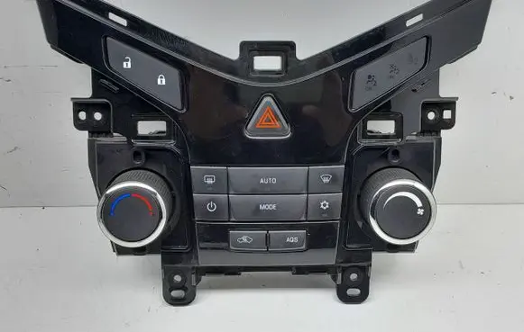 Chevrolet Cruze Climate control unit 3870578 11319896