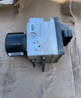 Volkswagen PASSAT B6 ABS Pump 3C0614109 16420501 16420301A