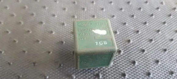 Ford Escort Other relay 86GG2B244AA V23134-E4-X61