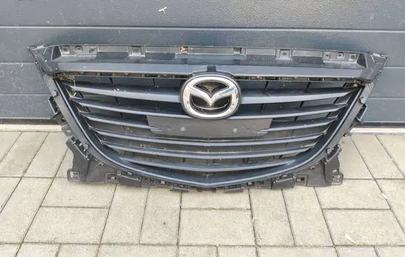 Mazda 3 III Front bumper upper radiator grill BJS750712