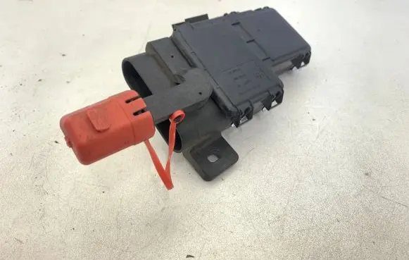 BMW 7 E65 E66 Fuse module 61138387568 10688710