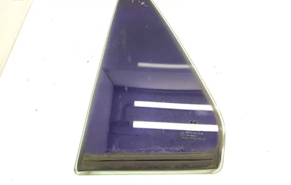 Hyundai Santa Fe Rear vent window glass 43R000382