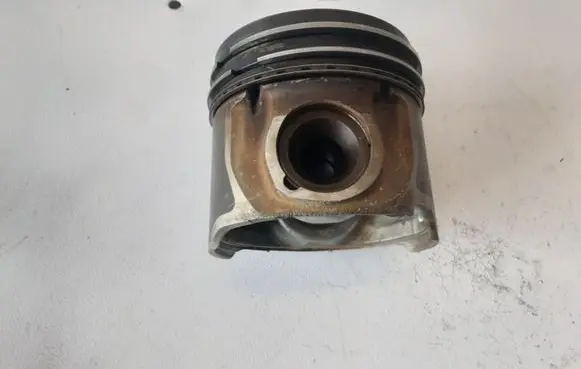 KIA Sorento Piston 