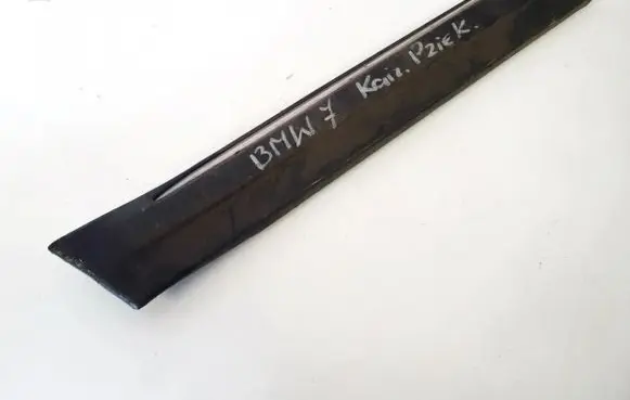 Fender trim (molding)