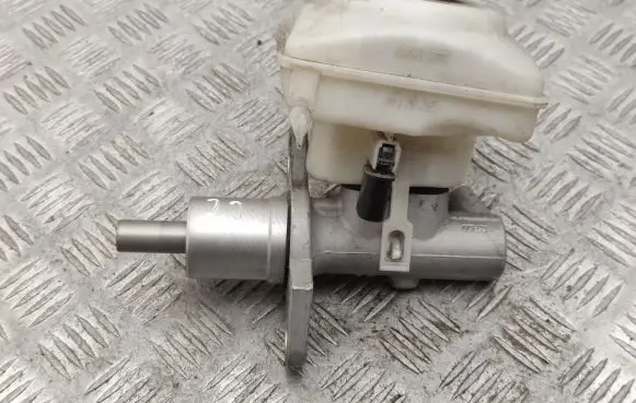 Porsche Panamera (970) Master brake cylinder 97035501300 32666849