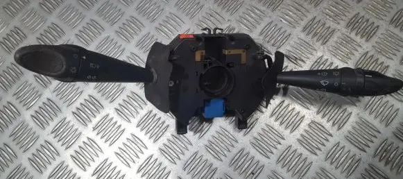 Wiper turn signal indicator stalk/switch