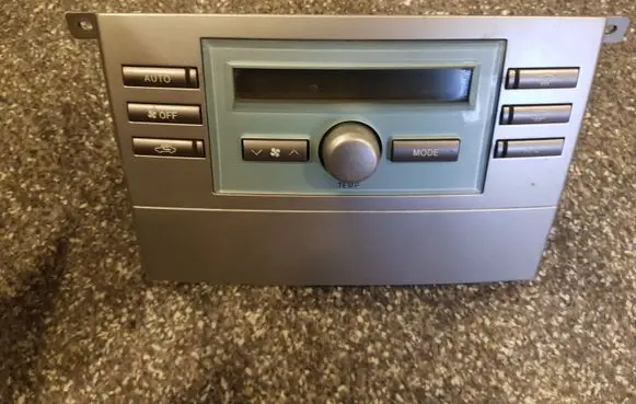 Toyota Corolla Verso AR10 Climate control unit